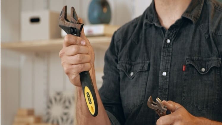 Ratcheting Wrenches for Professional Mechanics