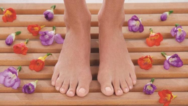 Happy Feet: The Ultimate Foot Powder Guide Picture 004 950x500